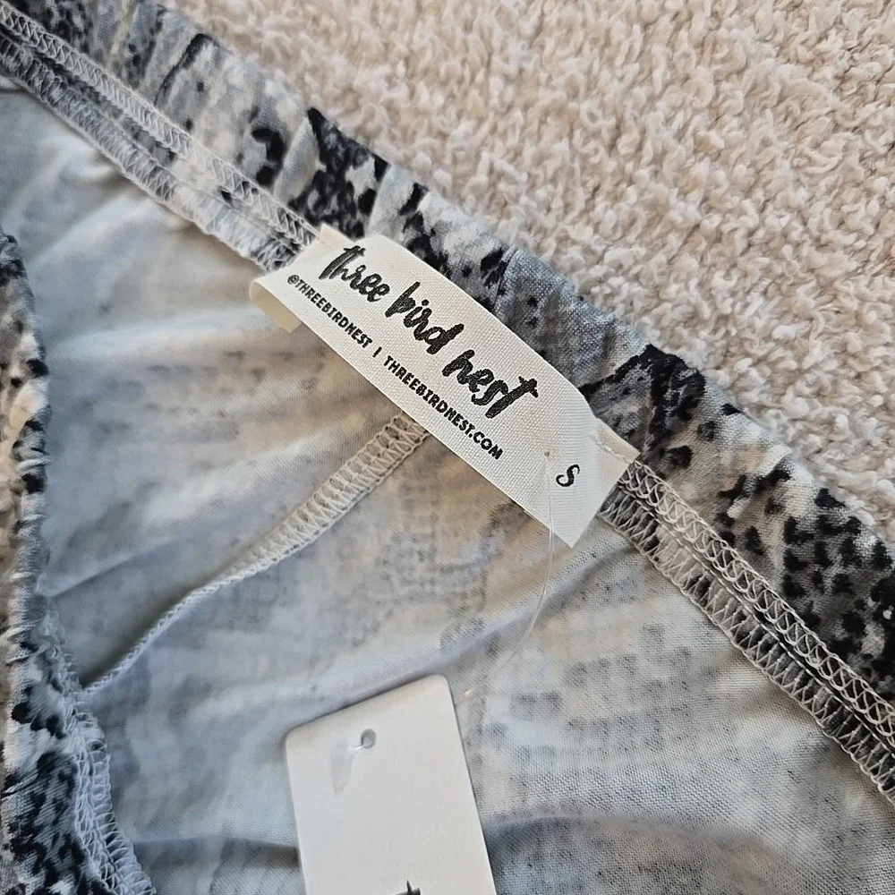 Three Bird Nest Python Bell Bottom Pants Womens Size S NWT Black Gray - Picture 9 of 12